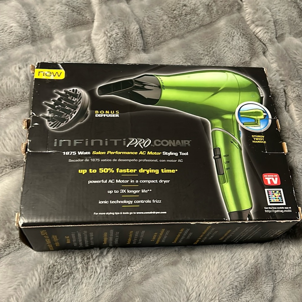Brand new , never used Infiniti Pro Conair Hairdryer
